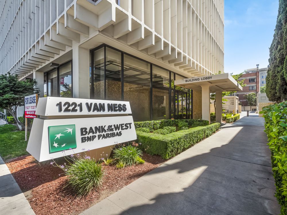 Office Space Available in Excellent Condition & Move-In Ready : 1221 Van Ness Ave, Fresno, CA 93721